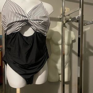 Elegant Black and White Women's One-Piece Swimsuit